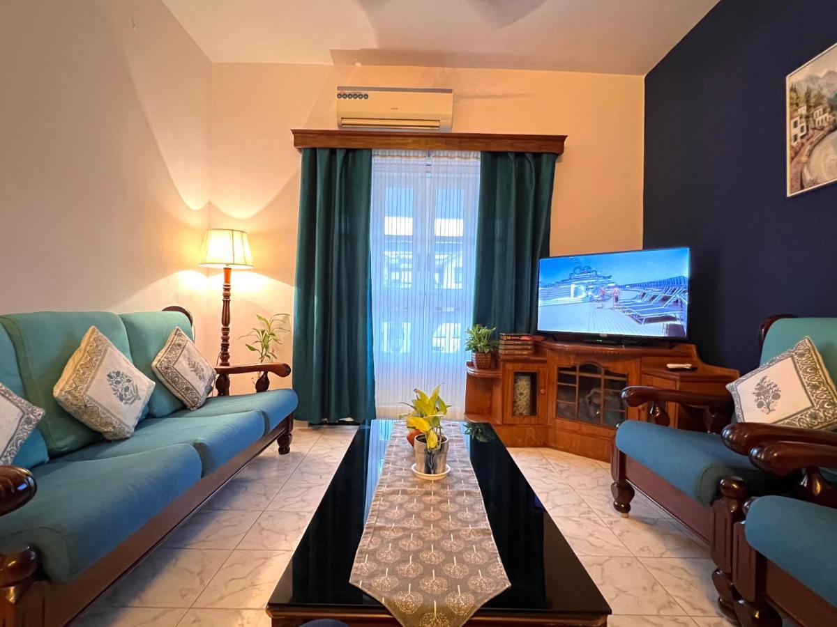 Guest house By The Beach Goa *